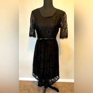 Motherhood gorgeous dress only used once!